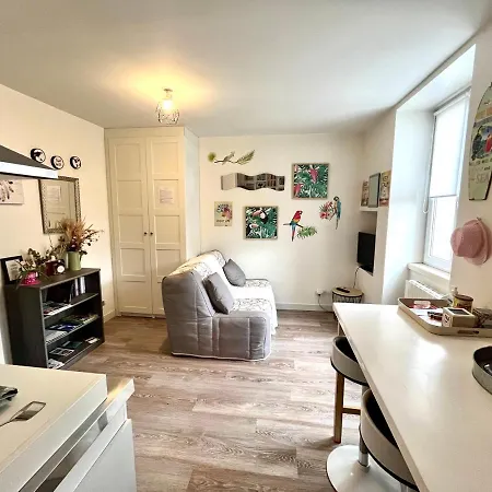 Le Cosy, Acces Terrasse De L'etablissement